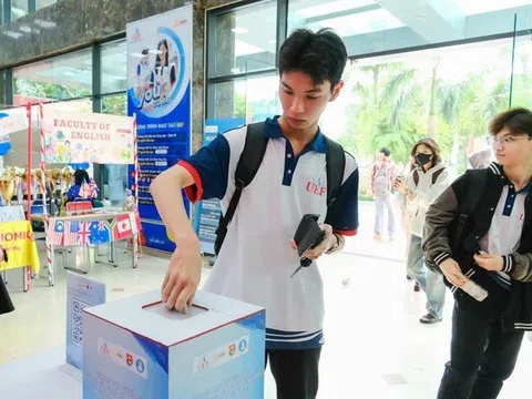 Đề nghị miễn giảm học phí, hỗ trợ sinh viên bị thiệt hại do bão số 3