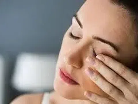 Đâu là nguyên nhân khiến mí mắt bị giật?