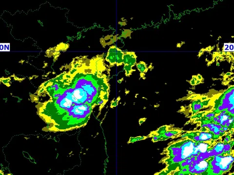 Bão số 4 cách Đà Nẵng 160km, cảnh báo 4 tỉnh, thành có mưa rất lớn