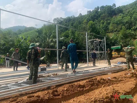 Lào Cai: Hoàn thành 25 căn nhà tạm cho bà con trong thôn Làng Nủ vào ngày 21-9