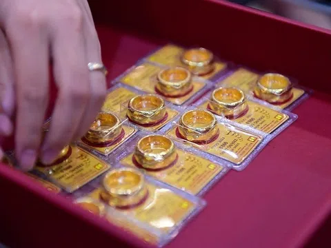 Giá vàng hôm nay (25-9): Bất ngờ tăng sốc