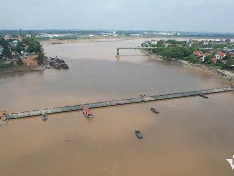 Lưu ý quan trọng khi di chuyển qua cầu phao Phong Châu