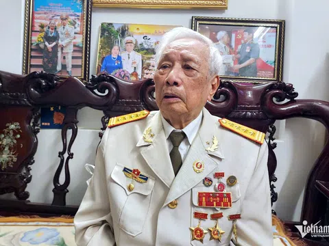 Đại tá 75 năm tuổi Đảng và ký ức lời thề 'sẽ có ngày trở về Hà Nội'