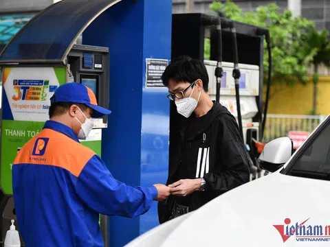 Giá xăng dầu trong nước có khả năng đồng loạt tăng mạnh vào ngày mai