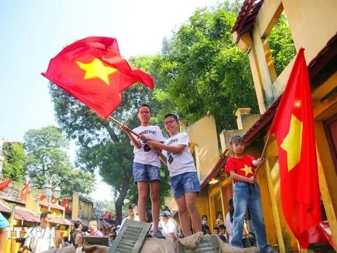 “Tiến về Hà Nội” - Niềm tin ấp ủ của những người con luôn hướng về Thủ đô