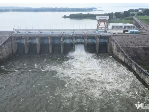 Hồ thuỷ điện lớn nhất miền Nam tiếp tục xả lũ vào ngày 12/10