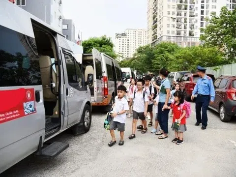Hà Nội tăng cường kiểm tra xe hợp đồng đưa đón học sinh