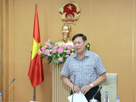 Tiếp tục nỗ lực thực hiện đấu thầu, mua thuốc và thiết bị y tế đáp ứng nhu cầu khám chữa bệnh của nhân dân