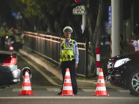 Trung Quốc: tài xế lao xe vào đám đông, 35 người thiệt mạng