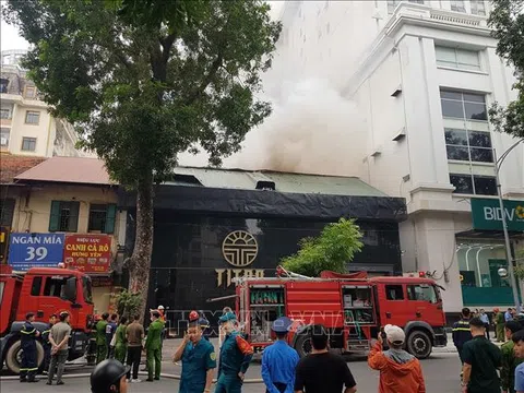 Xảy ra vụ cháy tại số nhà 39 phố Hai Bà Trưng, Hà Nội
