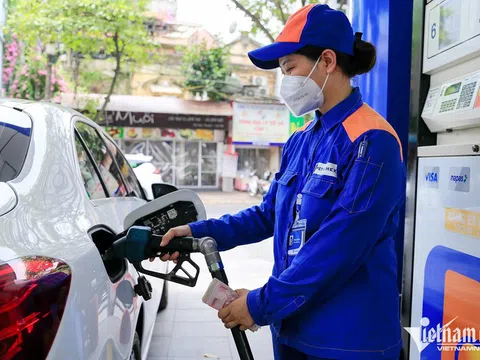 Giá xăng dầu trong nước ngày mai có thể giảm, xăng RON 95 sẽ hạ lần 4 liên tiếp