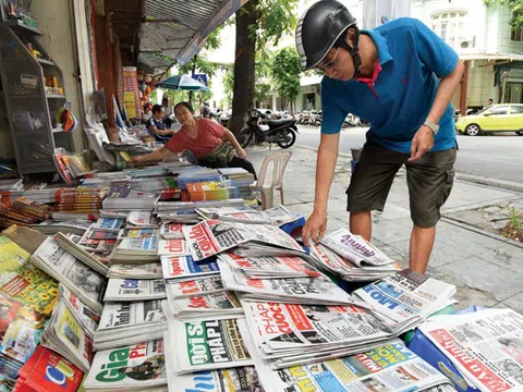 Nhớ một thời “báo dạo, báo loa”!