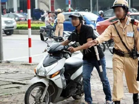 Uống rượu bia dắt xe máy qua chốt kiểm tra nồng độ cồn có bị xử phạt?