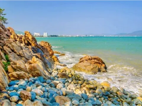 Bãi tắm Hoàng Hậu ở Quy Nhơn có gì đặc biệt?