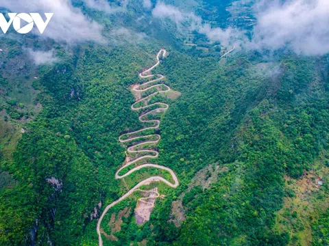 Khám phá Khau Cốc Chà, con đèo kỳ vĩ từ bàn tay con người