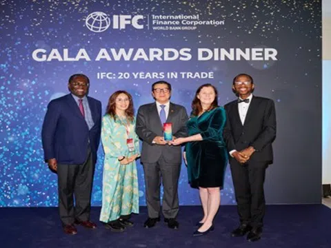 HDBank nhận giải “Ngân hàng phát hành xuất sắc - Tăng trưởng năng động” tại Việt Nam