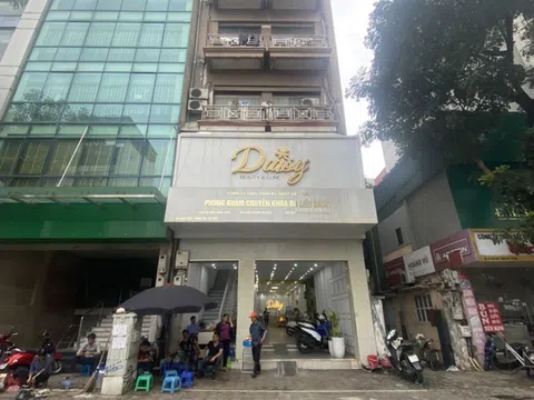 Làm đẹp tại các phòng khám chuyên khoa: Đừng để tiền mất tật mang