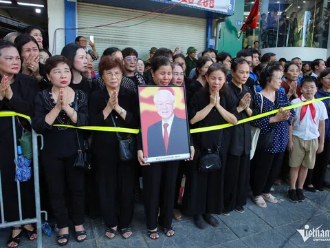 Dân đã thờ ai thì không sai bao giờ