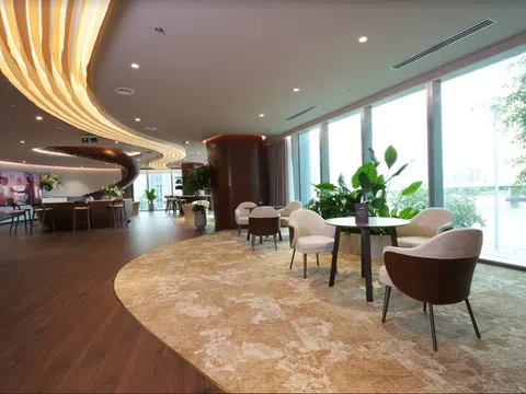 Chi nhánh Flagship ngân hàng đầu tiên tại Việt Nam: Khi dịch vụ tài chính “song hành” cùng nghệ thuật