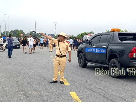 Thông báo phân luồng giao thông sau sự cố sập cầu Phong Châu