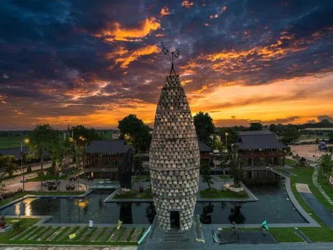 Kết nối du lịch và đón Chứng Nhận Kỷ lục thế giới Bảo tháp Thần Nông ở Bắc Ninh