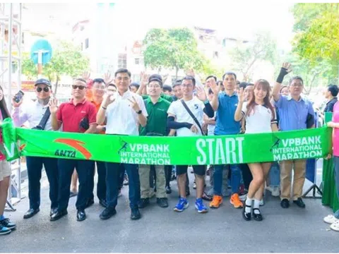 Trai xinh, gái đẹp đổ bộ ngày nhận bib VPIM 2024