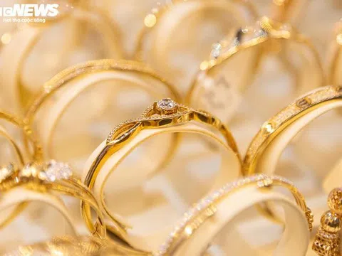 Lập đỉnh mới 85 triệu đồng/lượng, giá vàng nhẫn đắt nhất lịch sử