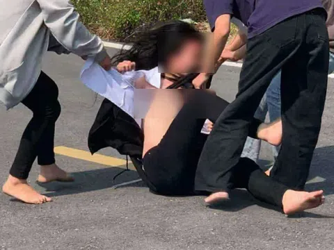 Thanh Trì, Hà Nội: Xác minh danh tính nữ sinh hành hung, lột áo của bạn