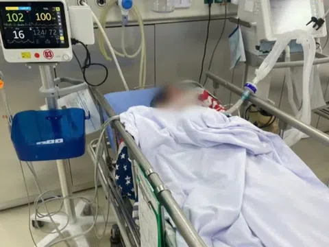 Nhiều trung niên đột quỵ nguy kịch, tử vong do tắm đêm trong mùa Đông