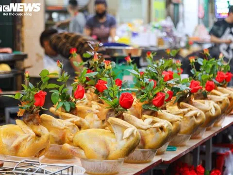 Chuyên gia lý giải vì sao cỗ cúng dùng gà trống mà không dùng gà mái