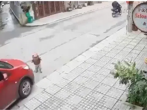 Cháu bé 15 tháng tuổi bị ô-tô cán tử vong ở Hà Tĩnh: Tạm đình chỉ cơ sở trông giữ trẻ