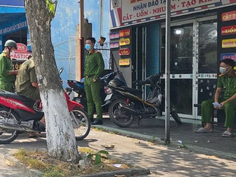 Hai vợ chồng tử vong bất thường trong căn nhà khóa cửa