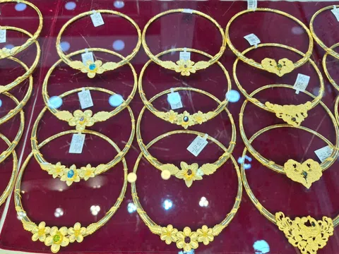 Giá vàng giảm 500.000 đồng/lượng, xuống mức thấp nhất 3 ngày qua