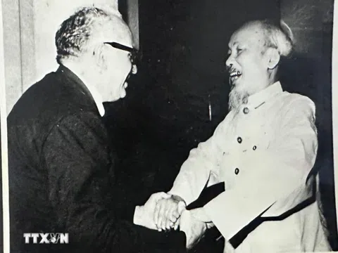 Tổng thống Venezuela ngợi ca di sản của Chủ tịch Hồ Chí Minh