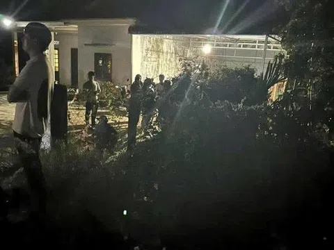 Con trai có biểu hiện tâm thần đâm cha tử vong