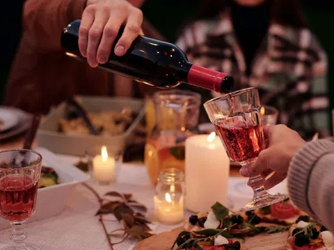 Mình uống chứ không để rượu, bia “uống” mình