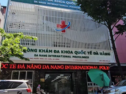 Bí mật về những người khoác áo blouse trong phòng khám tư giữa trung tâm Đà Nẵng