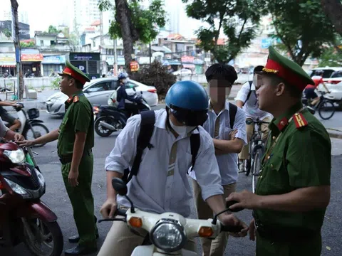 Công an TP Hà Nội mở cao điểm xử lý phụ huynh, học sinh vi phạm giao thông