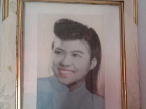 Hoa khôi Hà thành thập niên 1930 lấy chồng thiếu gia rồi lao đao đi bán xôi chè