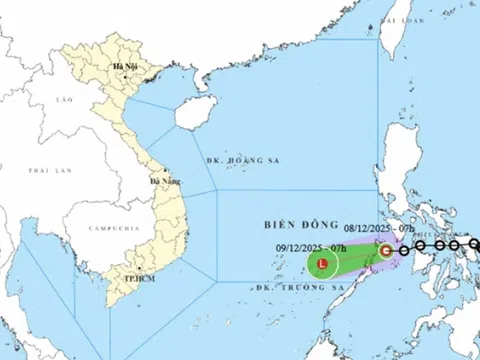 Dự báo mới nhất: Áp thấp nhiệt đới trước giờ vào Biển Đông sẽ biến đổi thế nào?