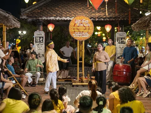 Bền bỉ giữ nhịp di sản Bài chòi nơi phố cổ