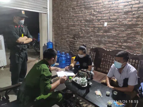 Thái Nguyên: Giấu người trong cốp xe để qua chốt kiểm dịch Covid - 19