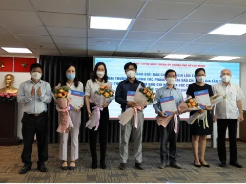 TP. Hồ Chí Minh: Khen thưởng bổ sung nhóm tác giả đoạt giải Báo chí quốc gia lần thứ XV