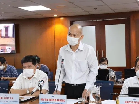 TP. Hồ Chí Minh: Lập biên bản nhắc nhở các cửa hàng hạn chế bán xăng dầu cho người dân