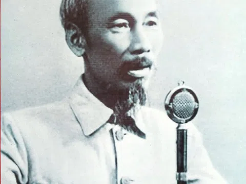 Hiện vật “kể chuyện” ngày Độc lập