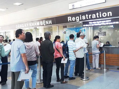 Không được yêu cầu người dân phải xác nhận chứng minh thư nhân dân 9 số, cung cấp sổ hộ khẩu khi đến khám, chữa bệnh