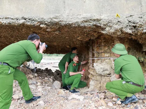 Trước 29 Tết, hoàn thành cầu phao qua sông Lô phục vụ đi lại của Nhân dân