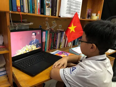 Ngày khai giảng online không quên