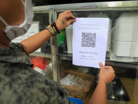 Hà Nội: Các cơ sở kinh doanh, dịch vụ phải tạo điểm quét QR code khi mở cửa