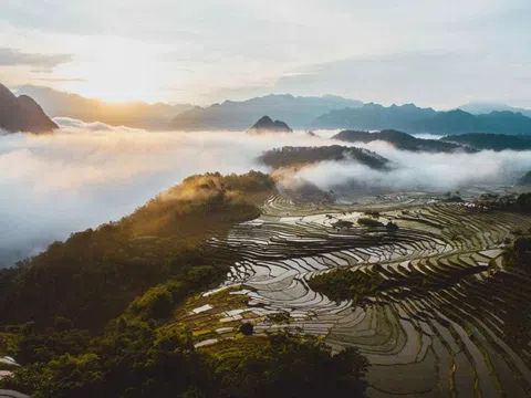 Những mảnh gương trong dưới trời Tây Bắc